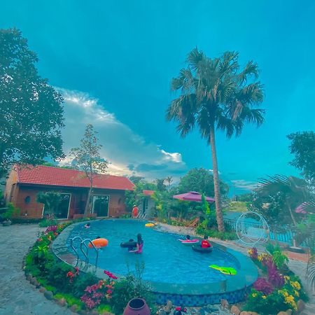 D&D Riverside Homestay Xuan Son Exterior photo