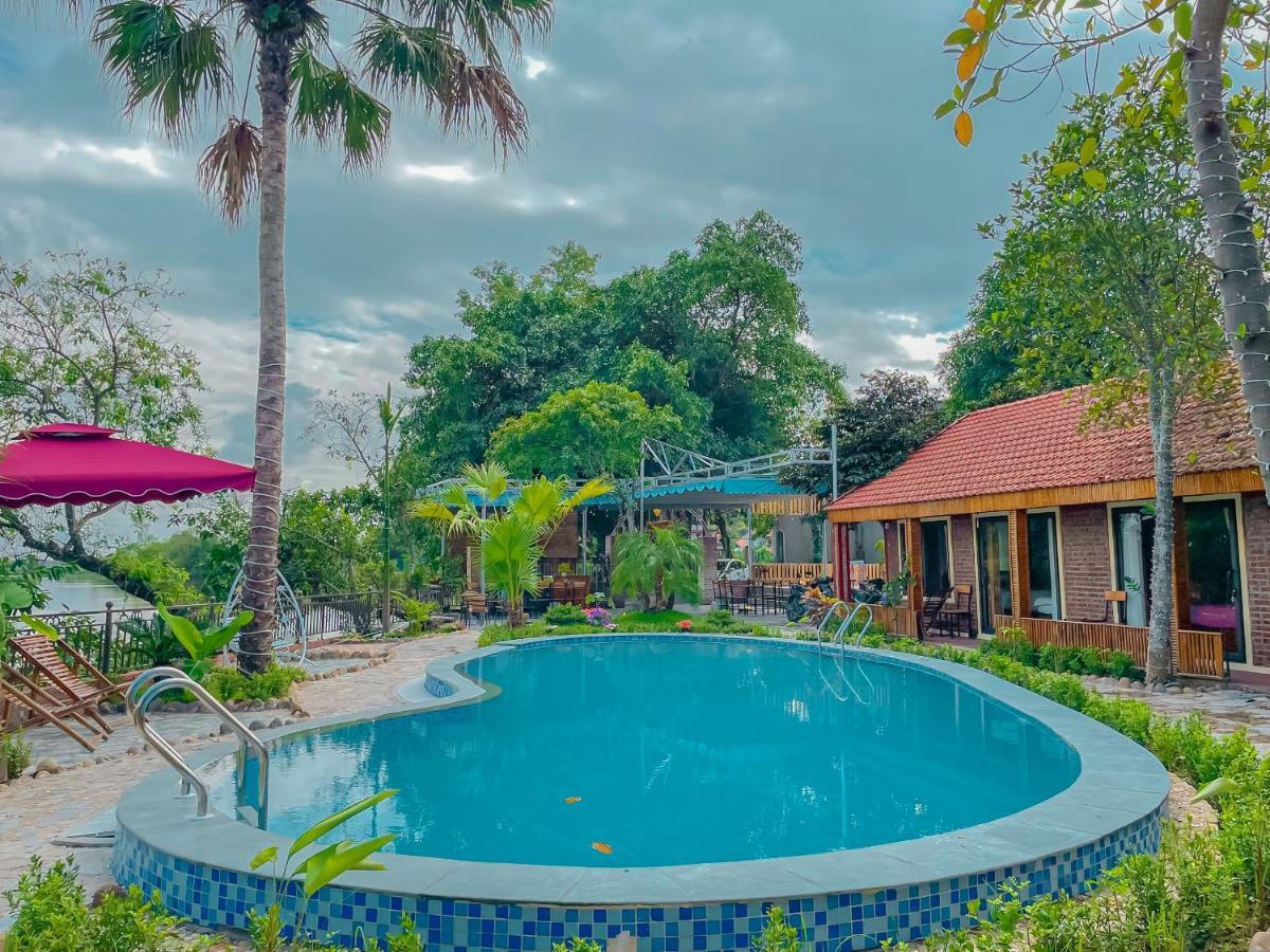 D&D Riverside Homestay Xuan Son Exterior photo