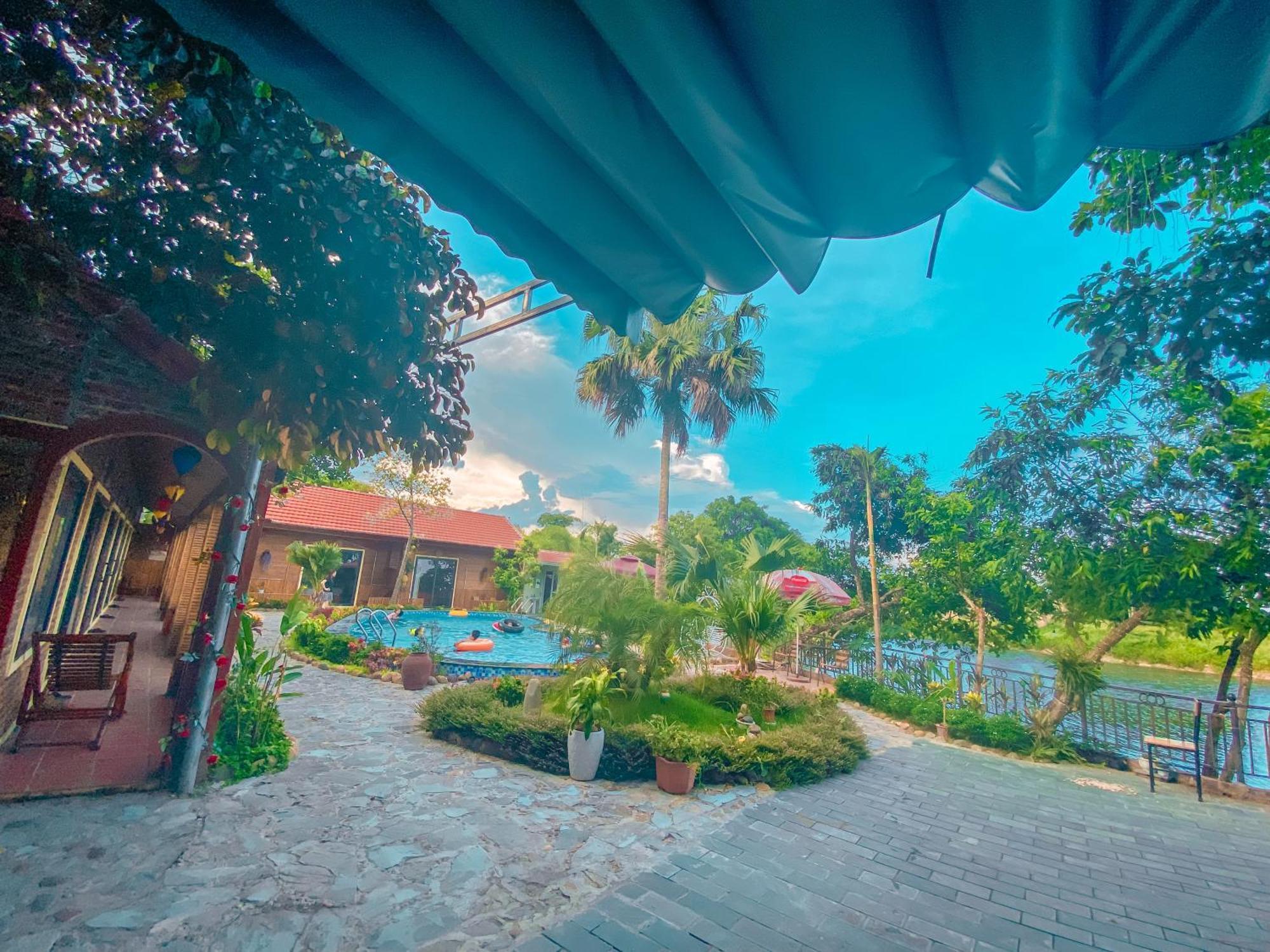 D&D Riverside Homestay Xuan Son Exterior photo